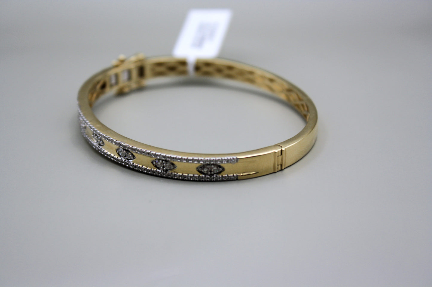14K Yellow Gold Diamond Bangle Bracelet - 0.75ctw Natural Diamonds