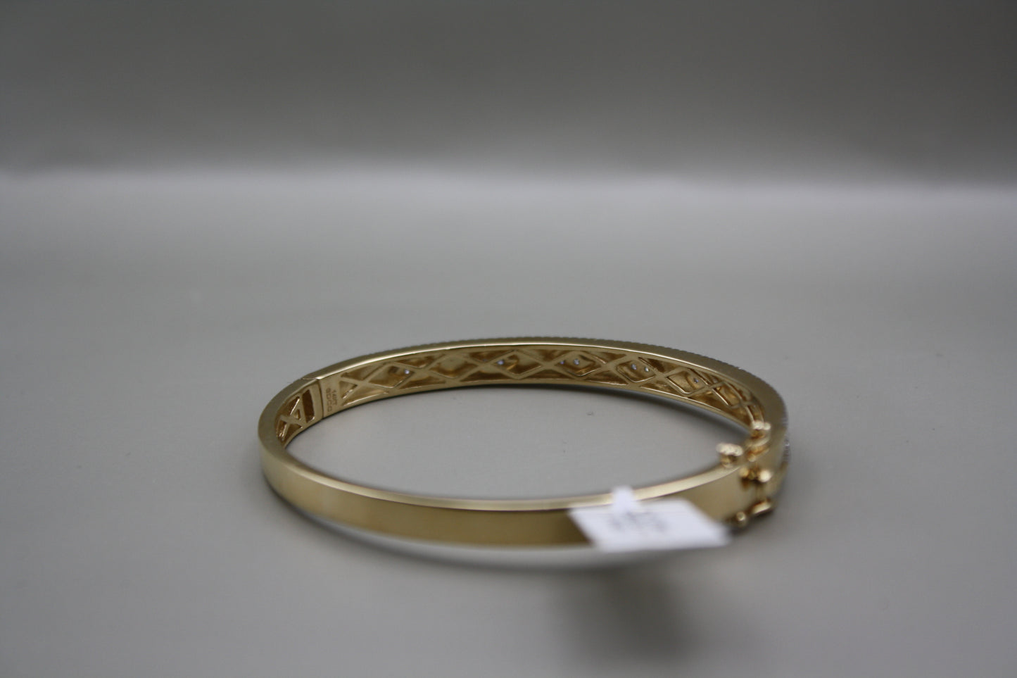 14K Yellow Gold Diamond Bangle Bracelet - 0.75ctw Natural Diamonds