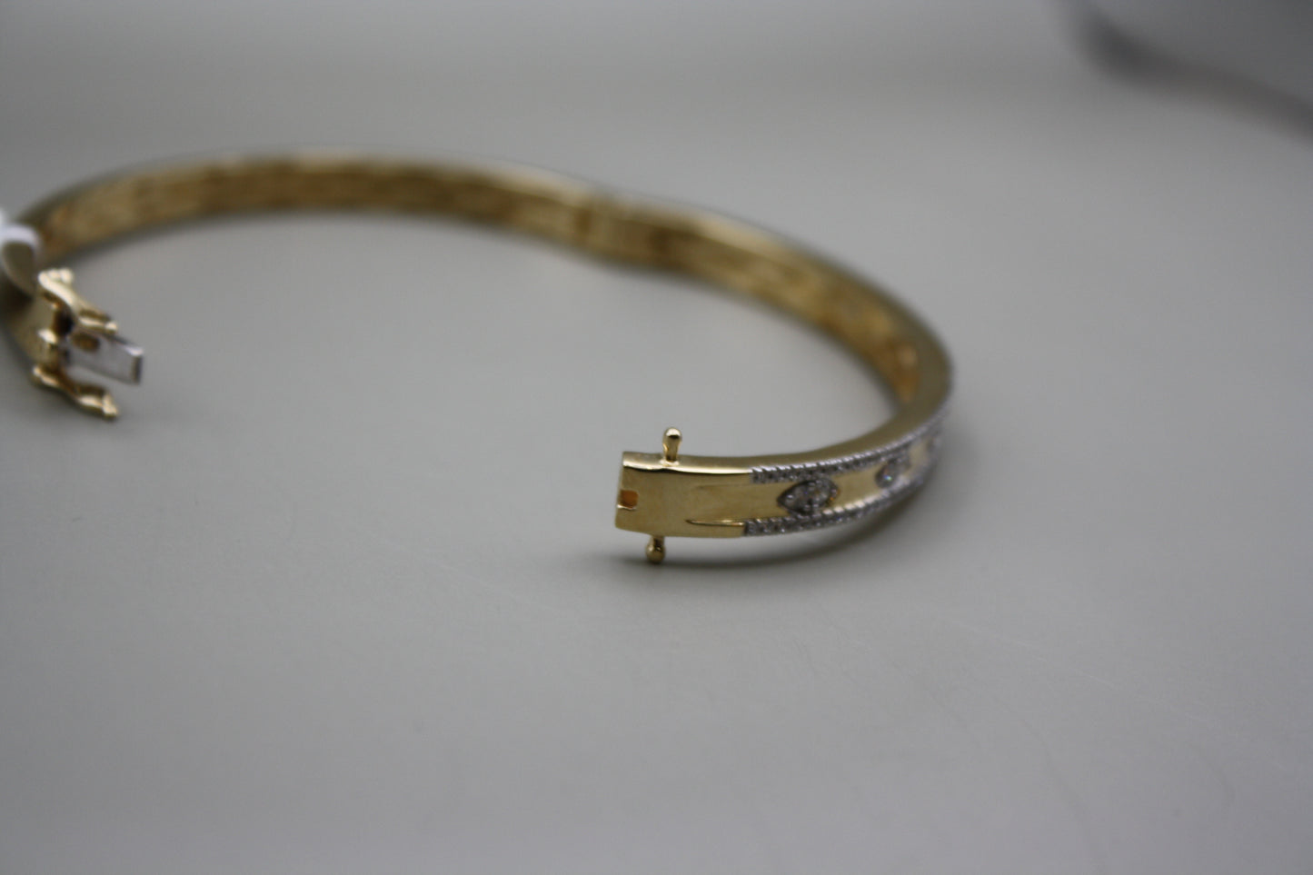 14K Yellow Gold Diamond Bangle Bracelet - 0.75ctw Natural Diamonds
