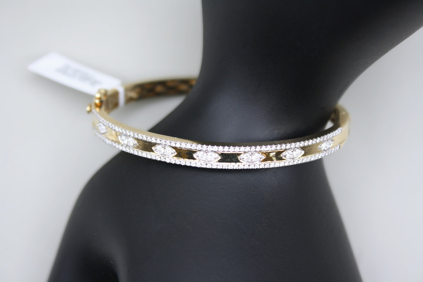 14K Yellow Gold Diamond Bangle Bracelet - 0.75ctw Natural Diamonds