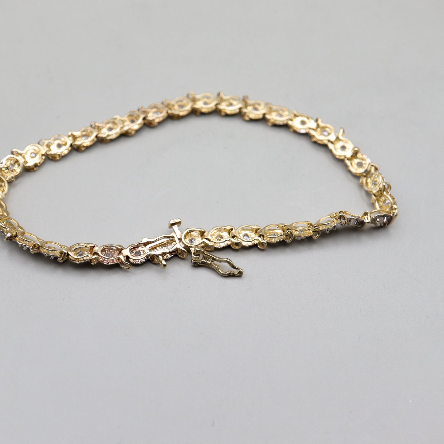 Vintage 10K Yellow Gold Diamond Tennis Bracelet - Illusion Setting