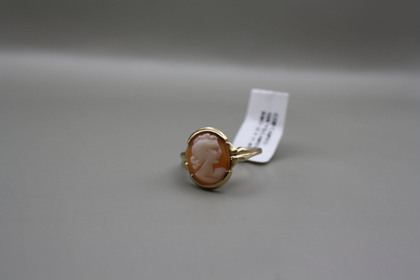 Vintage Harmony 10K Yellow Gold Shell Cameo Ring - Pristine Condition