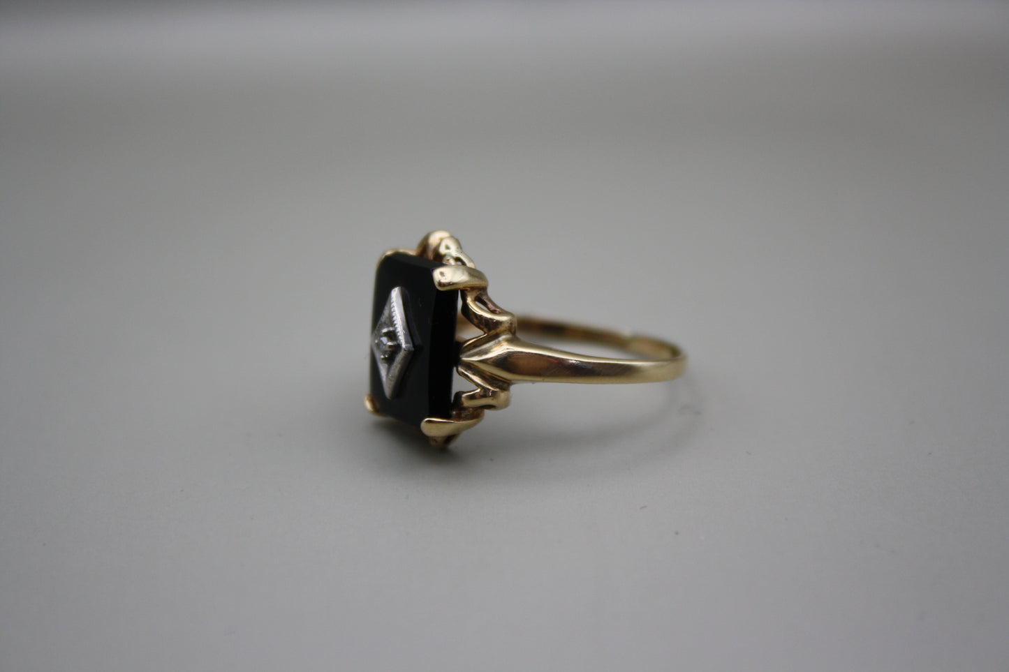 Antique Gold Ring Black Onyx & Diamond Accent