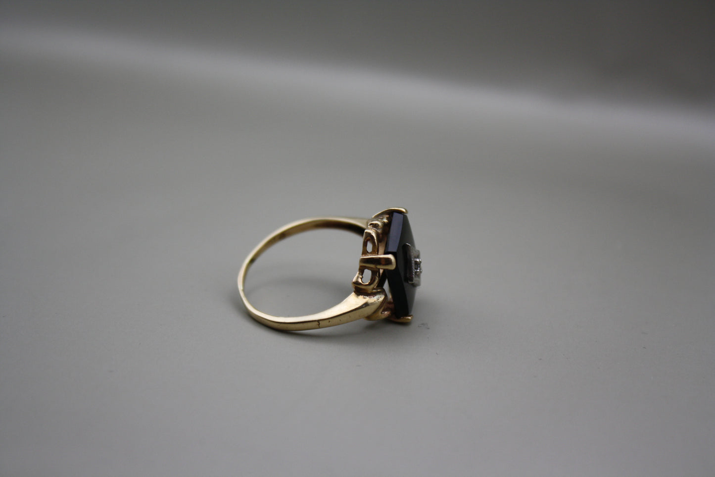 Antique Gold Ring Black Onyx & Diamond Accent