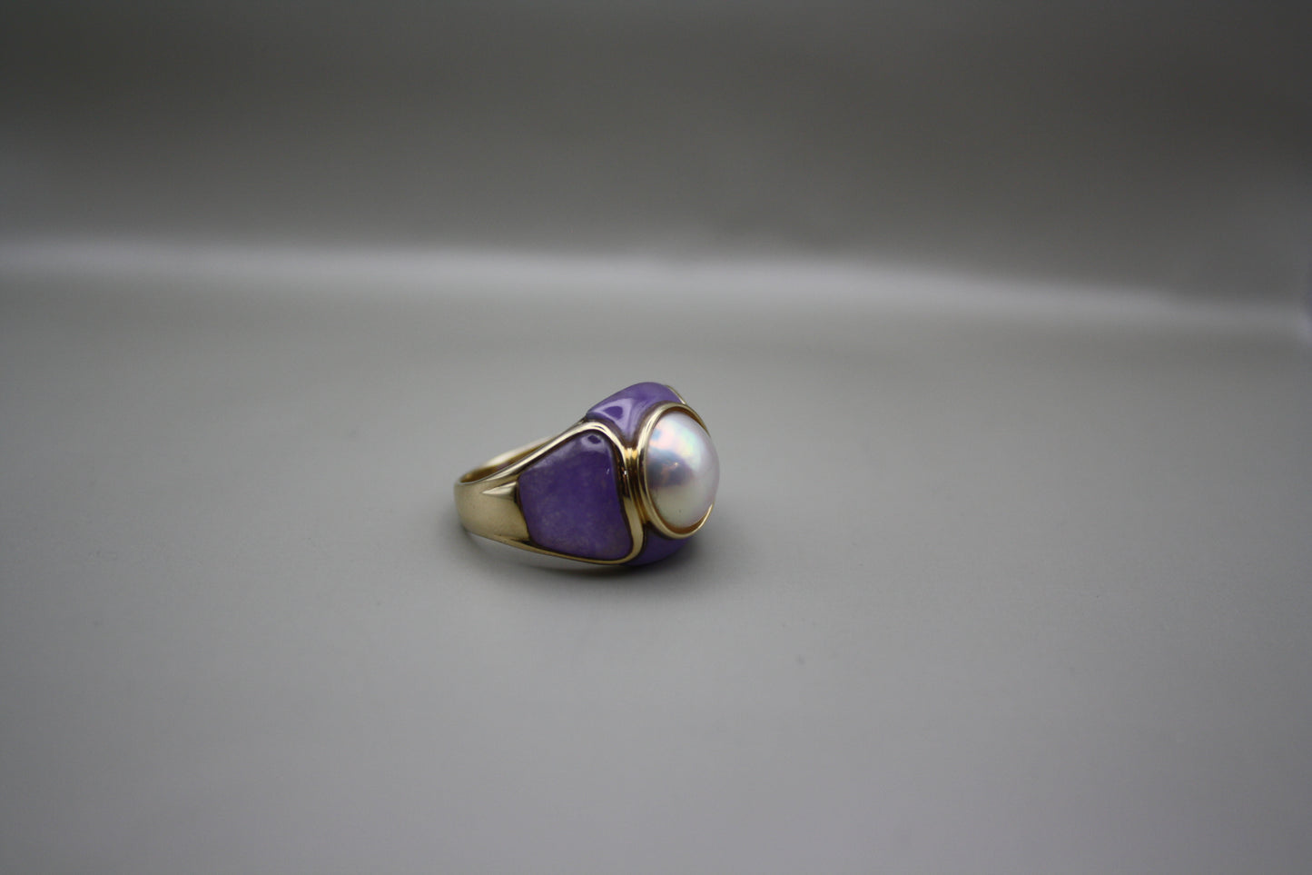 Vintage 14K Lavender Jade and Mabe Pearl Ring