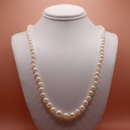 Vintage Akoya Pearl Graduated Necklace with 14K White Gold Clasp