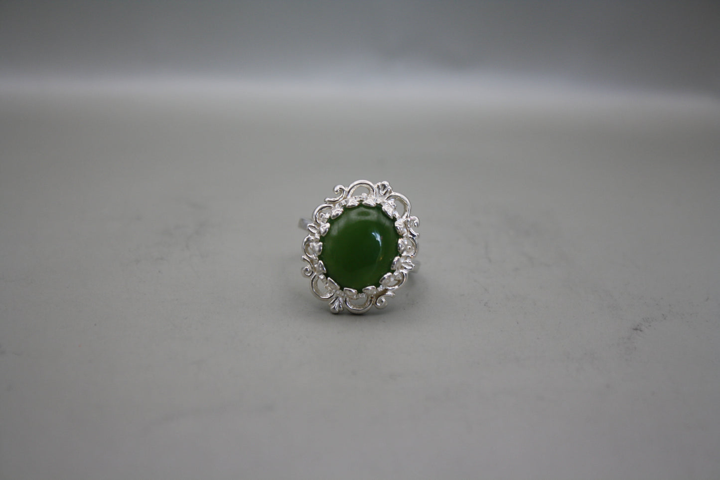 Vintage Sterling Silver Green Jadeite Jade Ring