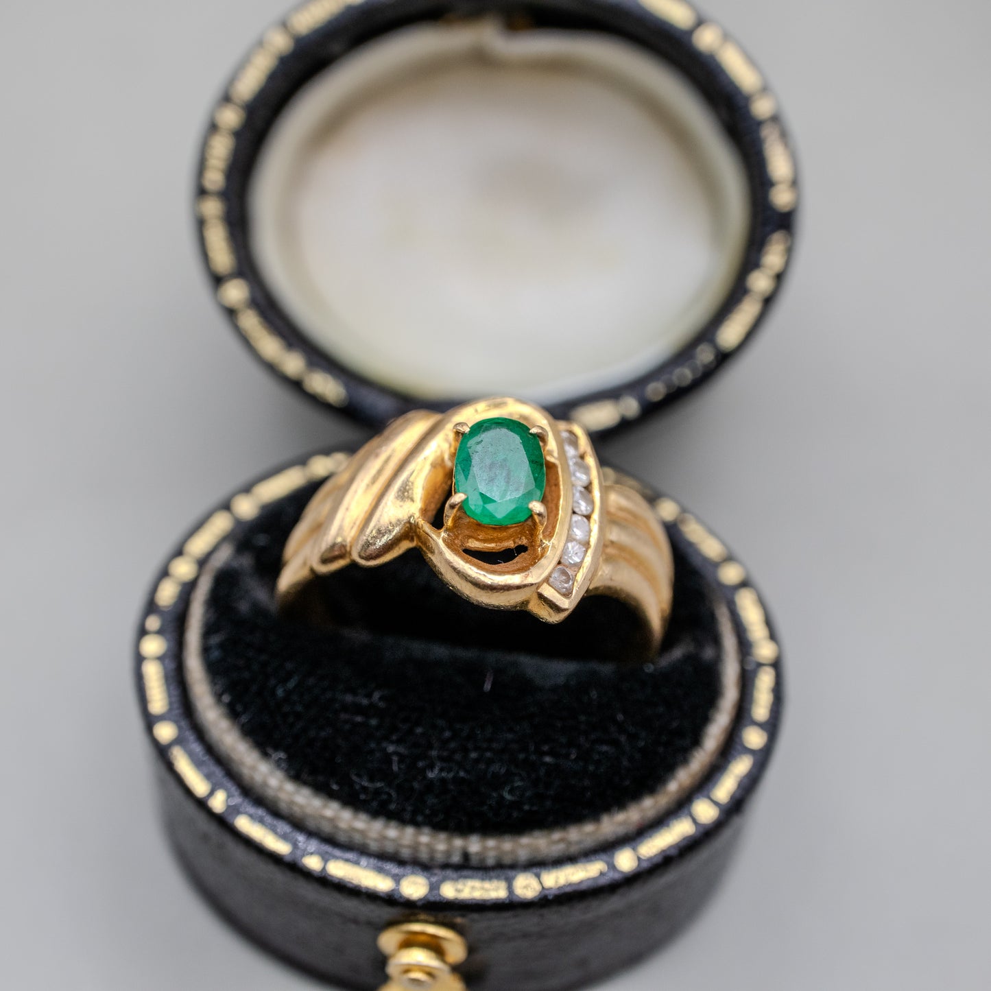 Vintage 18K Yellow Gold Emerald and Diamond Ring