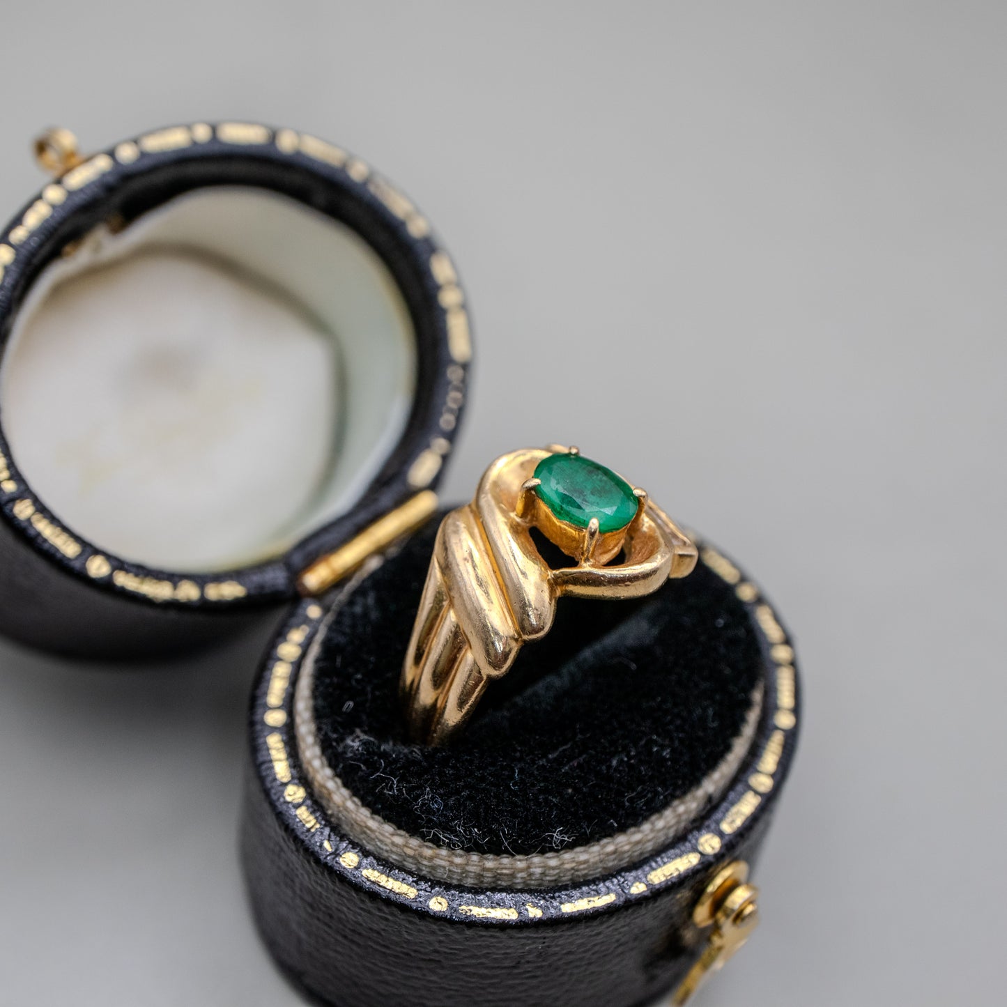 Vintage 18K Yellow Gold Emerald and Diamond Ring